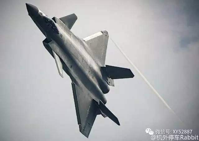 中國航空工業(yè)的驕傲——最新殲六亮相！